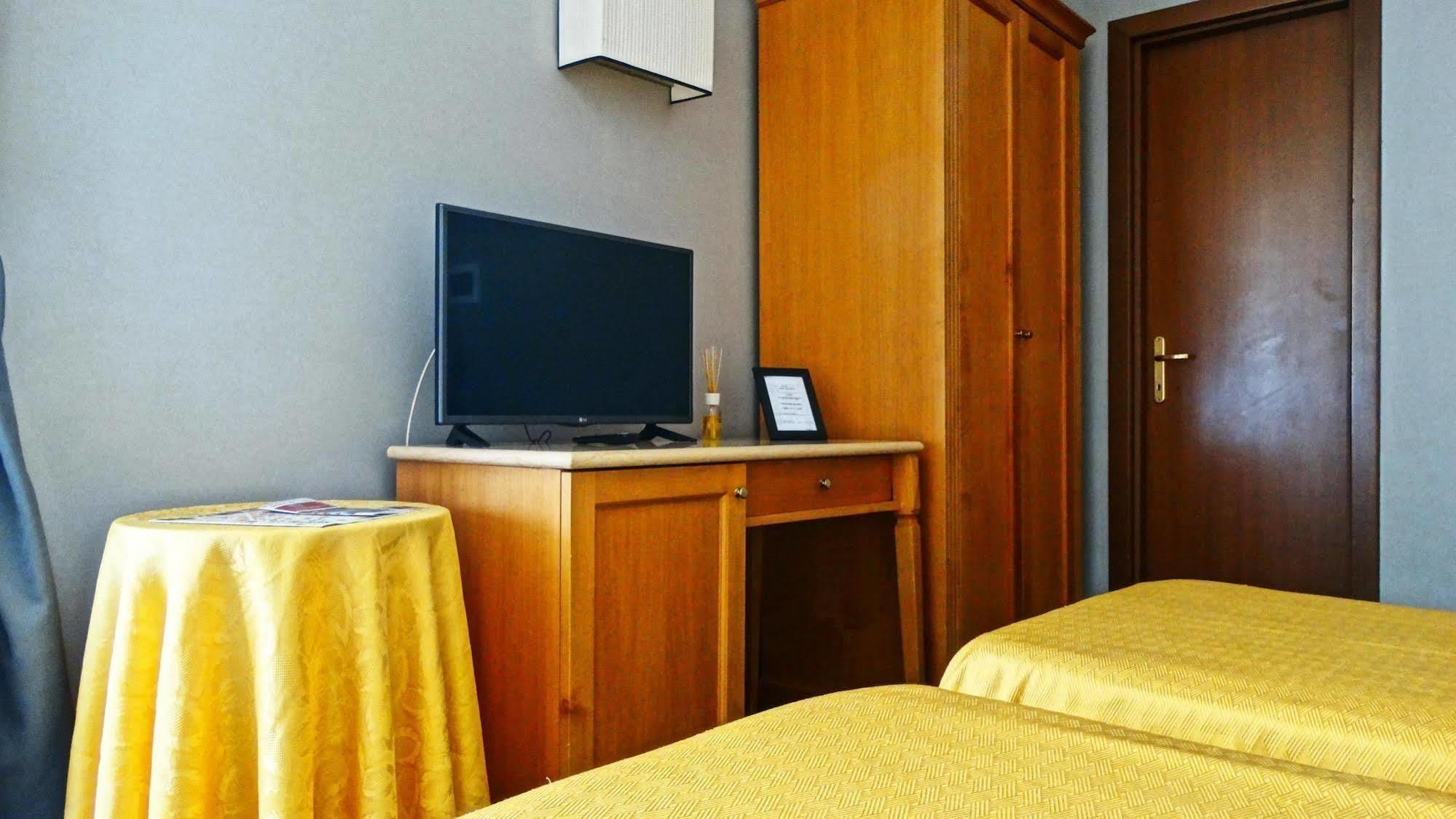 Hotel Dei Quiriti Rome Buitenkant foto